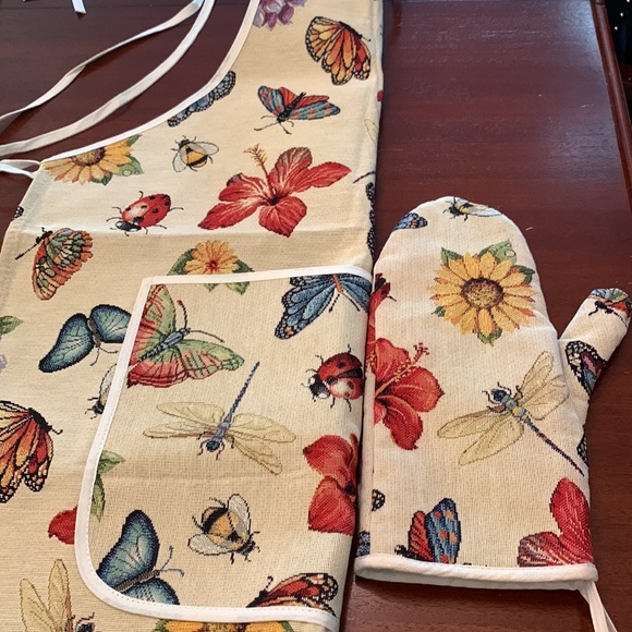 Apron and Mitten Set from Italy - Picture 7 of 10